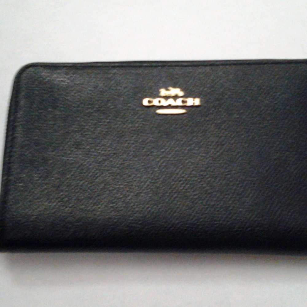 Coach Medium ID Zip Wallet